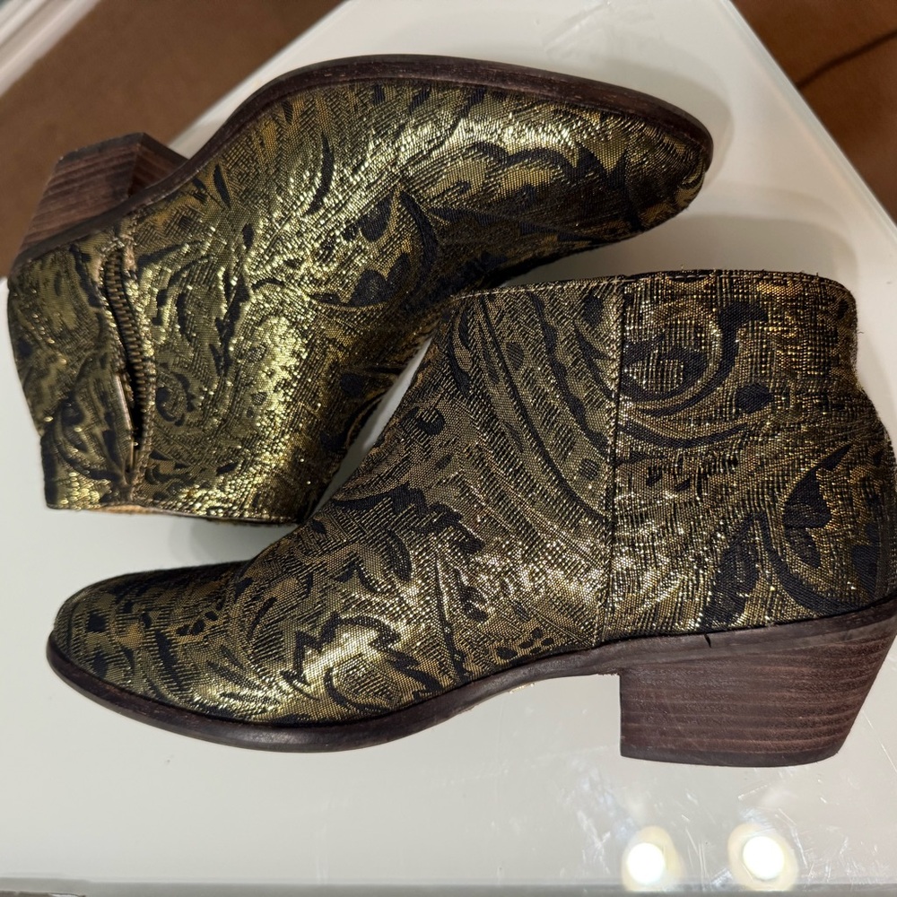 Very Volatile Gold and‎ Black Paisley Ankle Boots